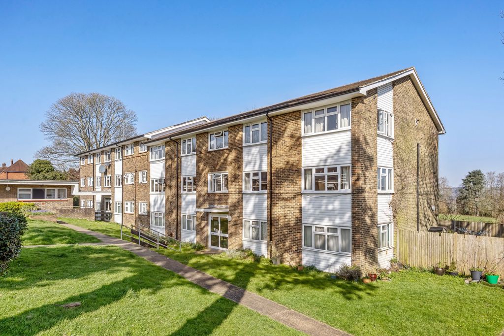 Property photo 2 of 14