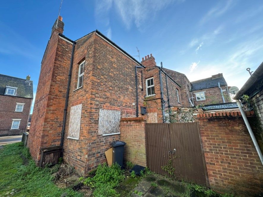 Property photo 2 of 9