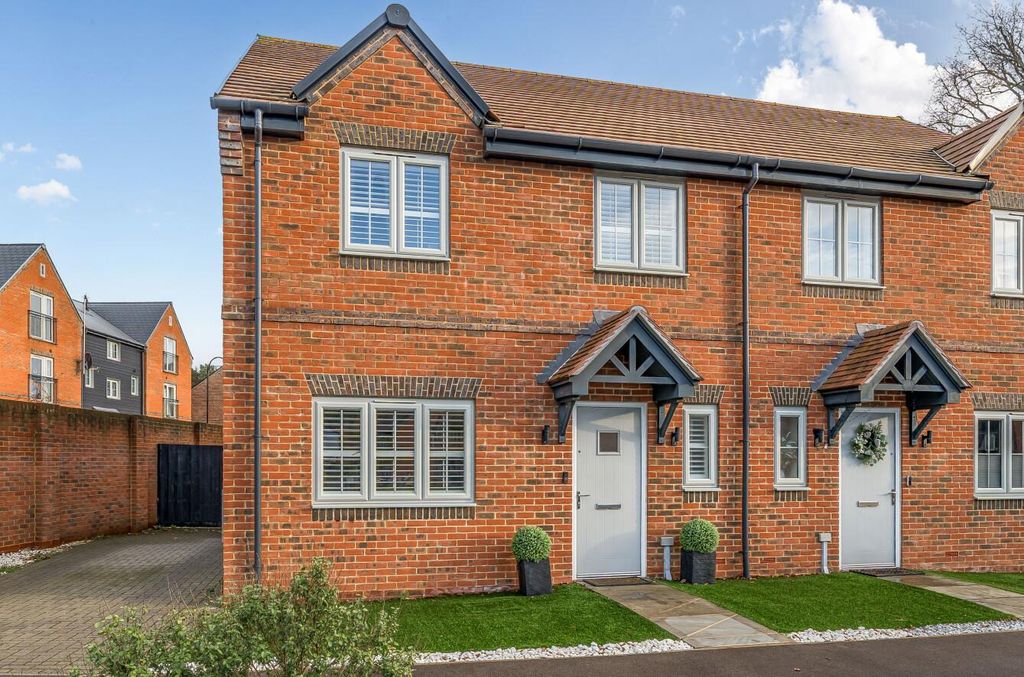 Property photo 1 of 21