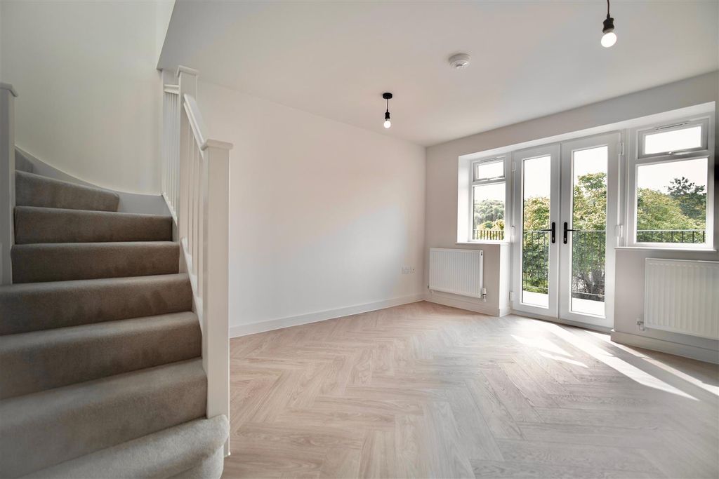 Property photo 2 of 9 Living Room