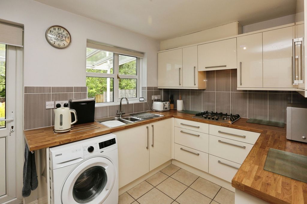 Property photo 3 of 11 Pbox-Img.Jpg