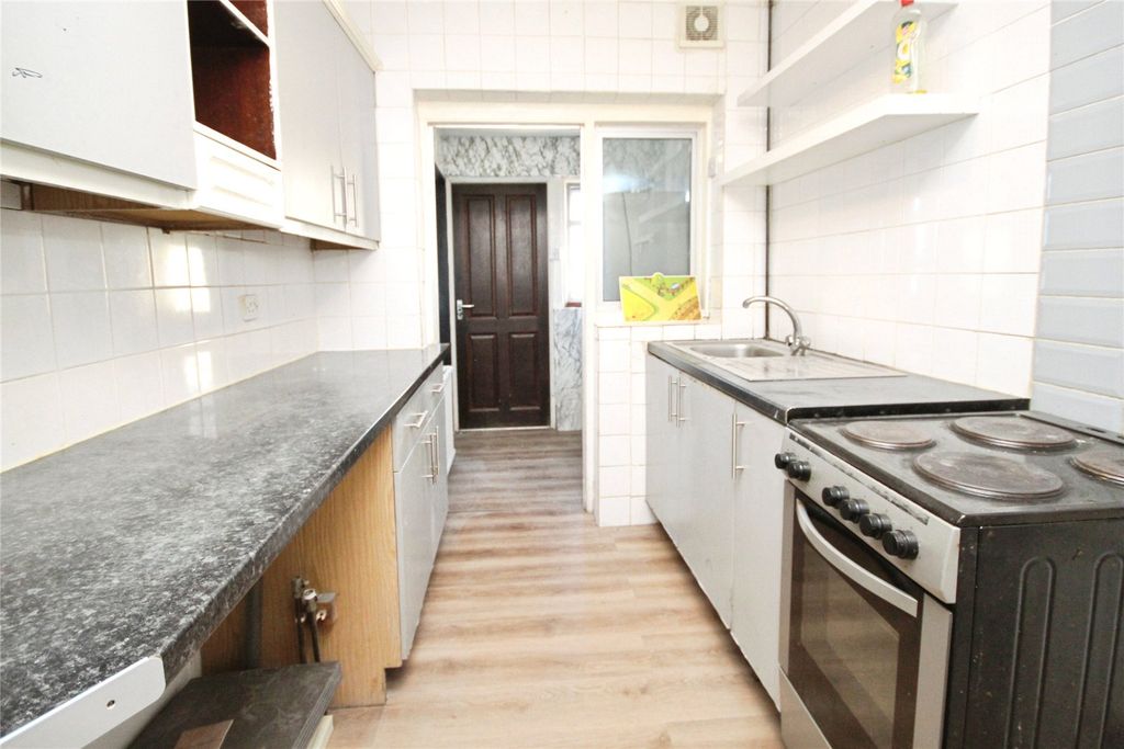 Property photo 2 of 9 Picture No. 08