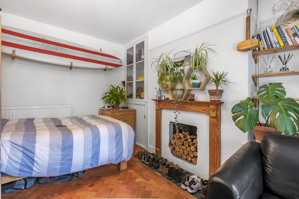 Property photo 2 of 9 Bed 3