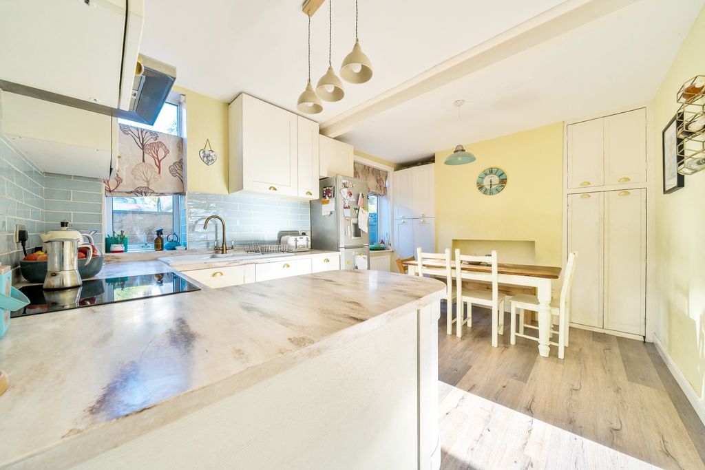 Property photo 2 of 23 Kitchen Diner