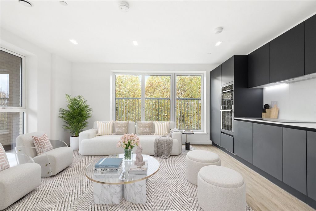 Property photo 2 of 19 Picture No. 33