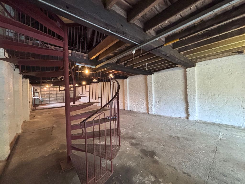 Property photo 2 of 12 Picture No. 25