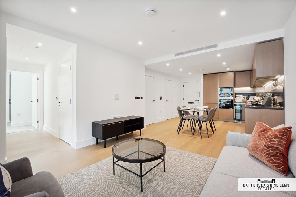 Property photo 1 of 28