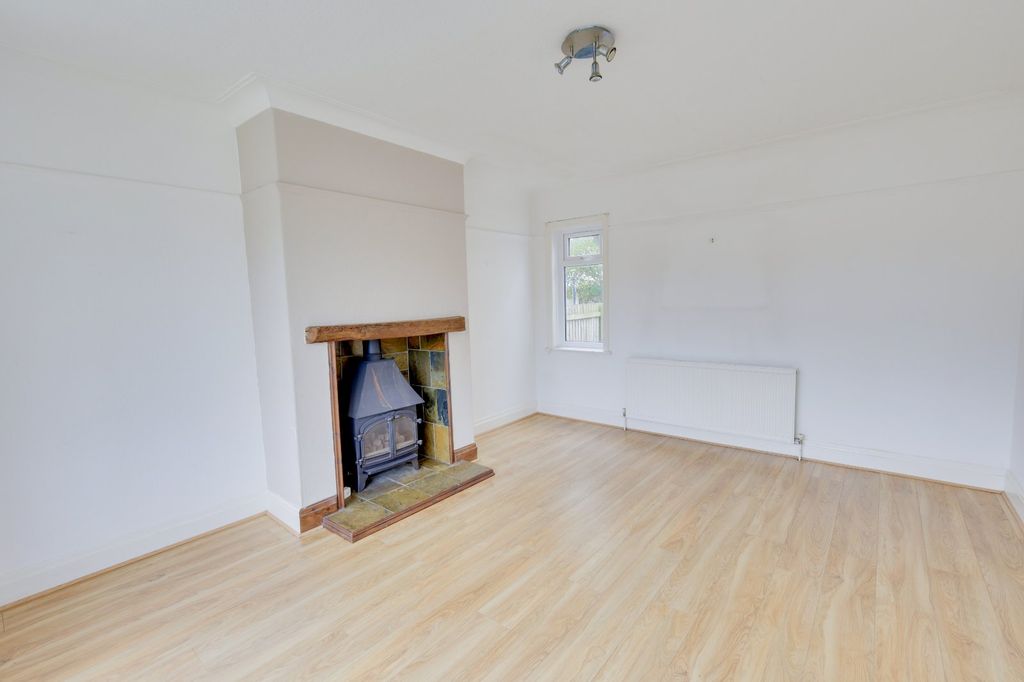 Property photo 2 of 19 Picture No. 24