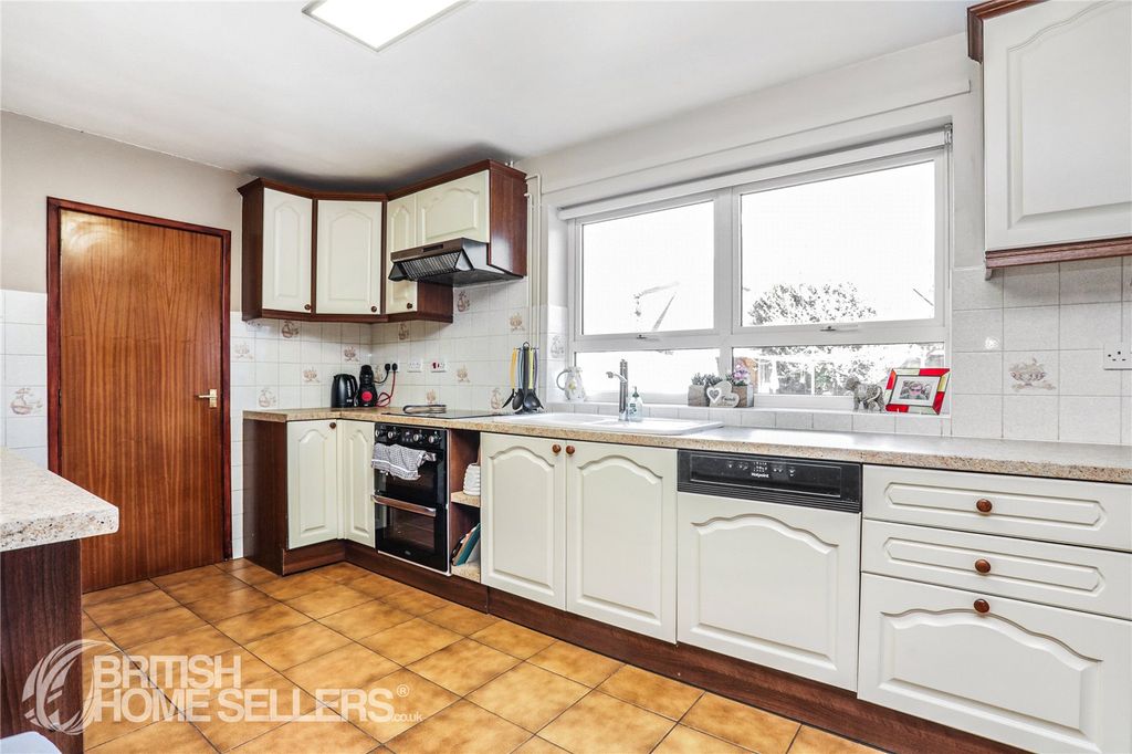 Property photo 2 of 18 Picture No. 06