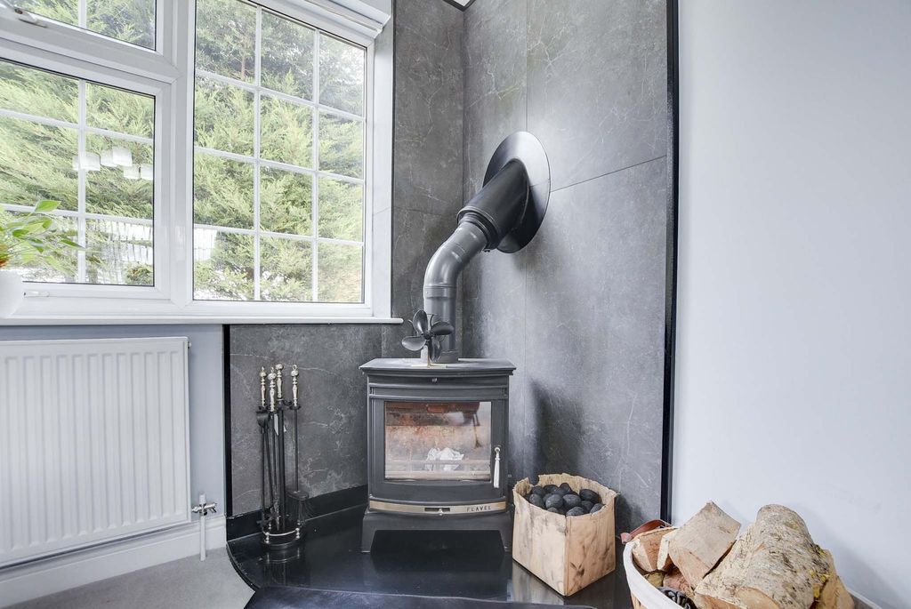 Property photo 2 of 38