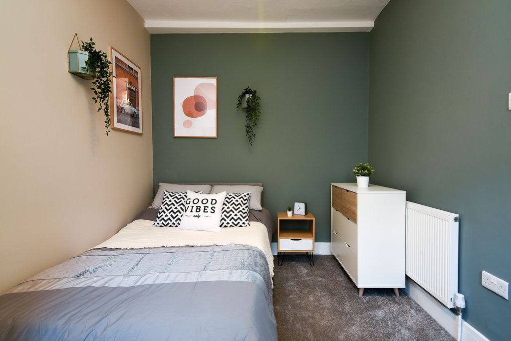 Property photo 2 of 16 Picture No. 01