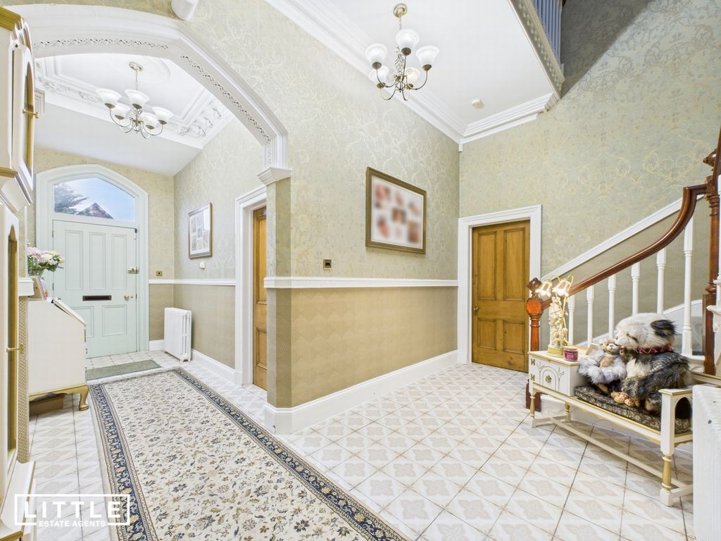 Property photo 2 of 45 Photo 7