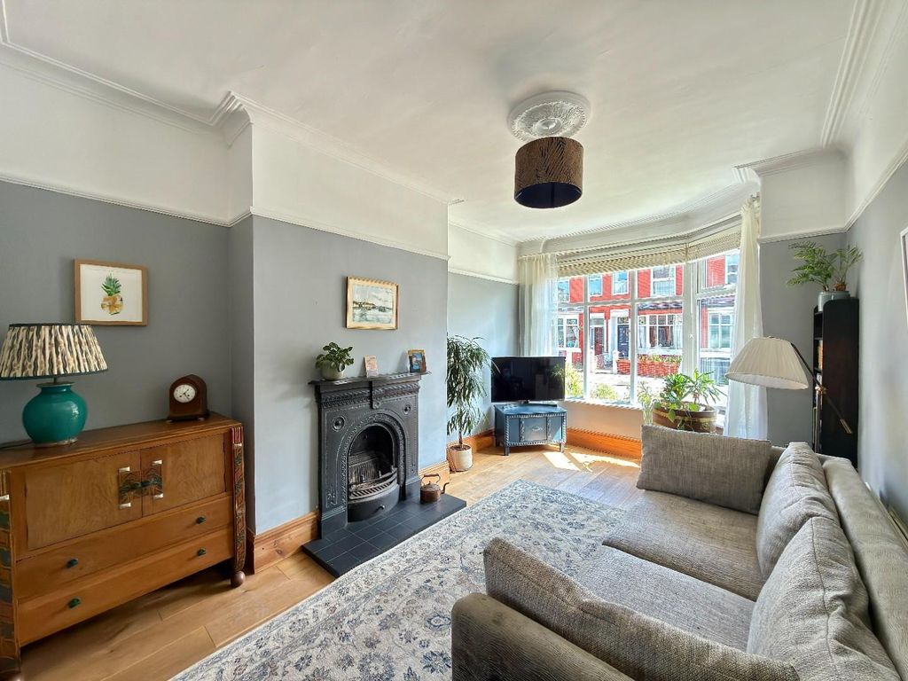 Property photo 2 of 30