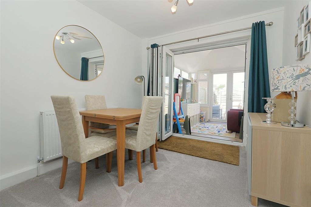 Property photo 3 of 19 Dining Room