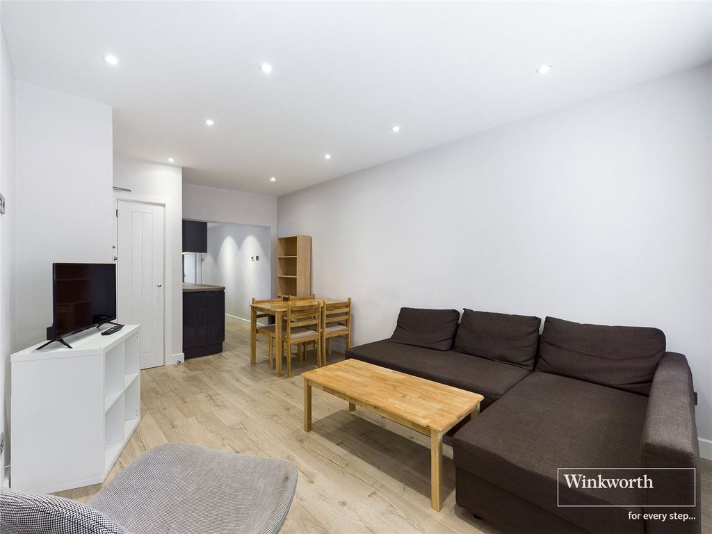 Property photo 3 of 8 Picture No. 22