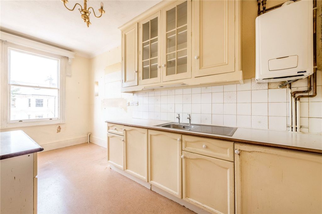 Property photo 3 of 19 Picture No. 10