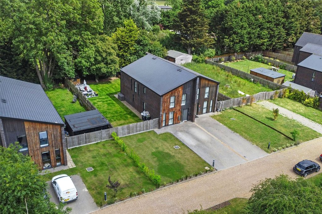 Property photo 1 of 19 Picture No. 21