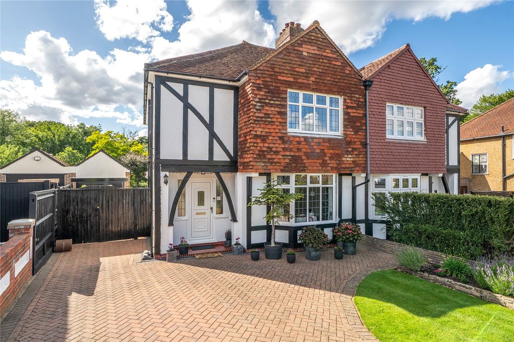 Property photo 2 of 21 Picture No. 35