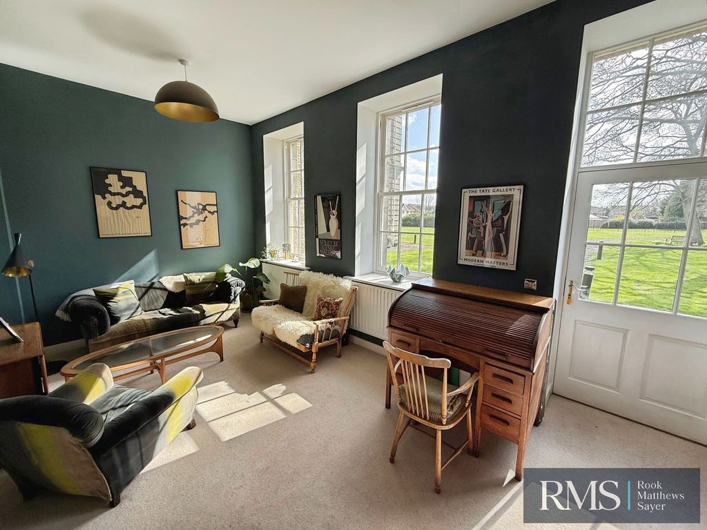 Property photo 2 of 14 Photo 23