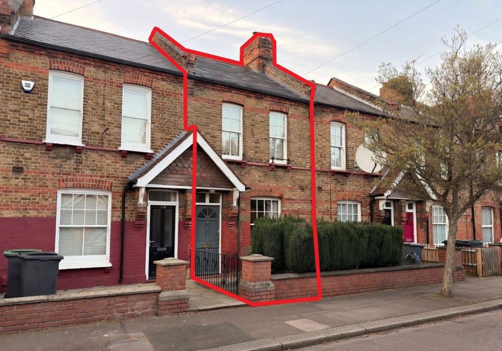 Property photo 1 of 12