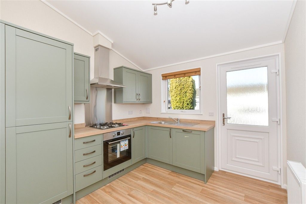 Property photo 1 of 8 Kitchen