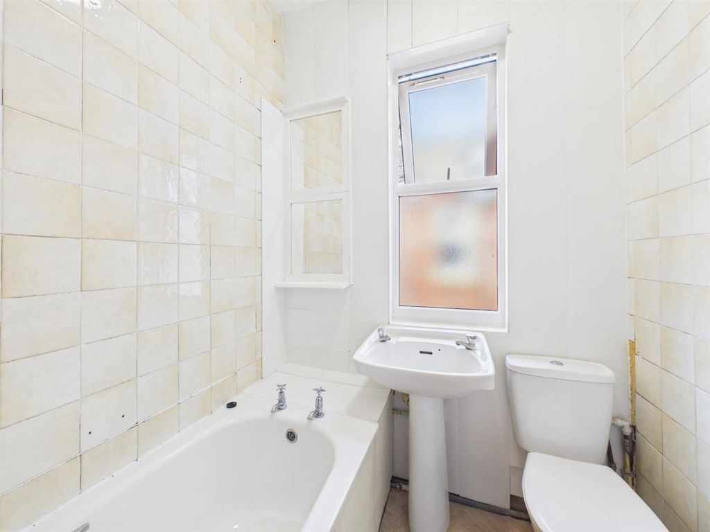 Property photo 2 of 5 Bathroom