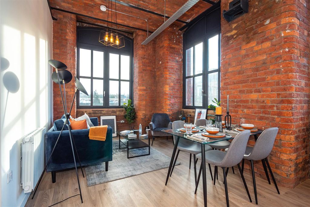 Property photo 2 of 20 P1311304.Jpg