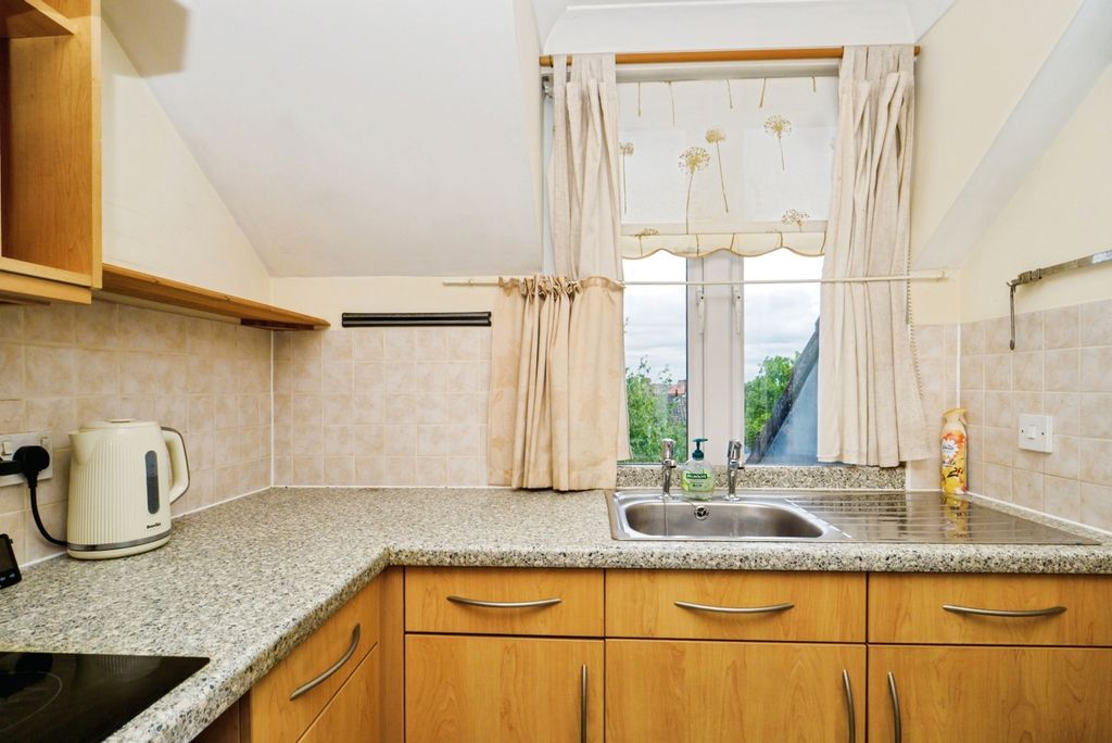 Property photo 3 of 16 Kitchen