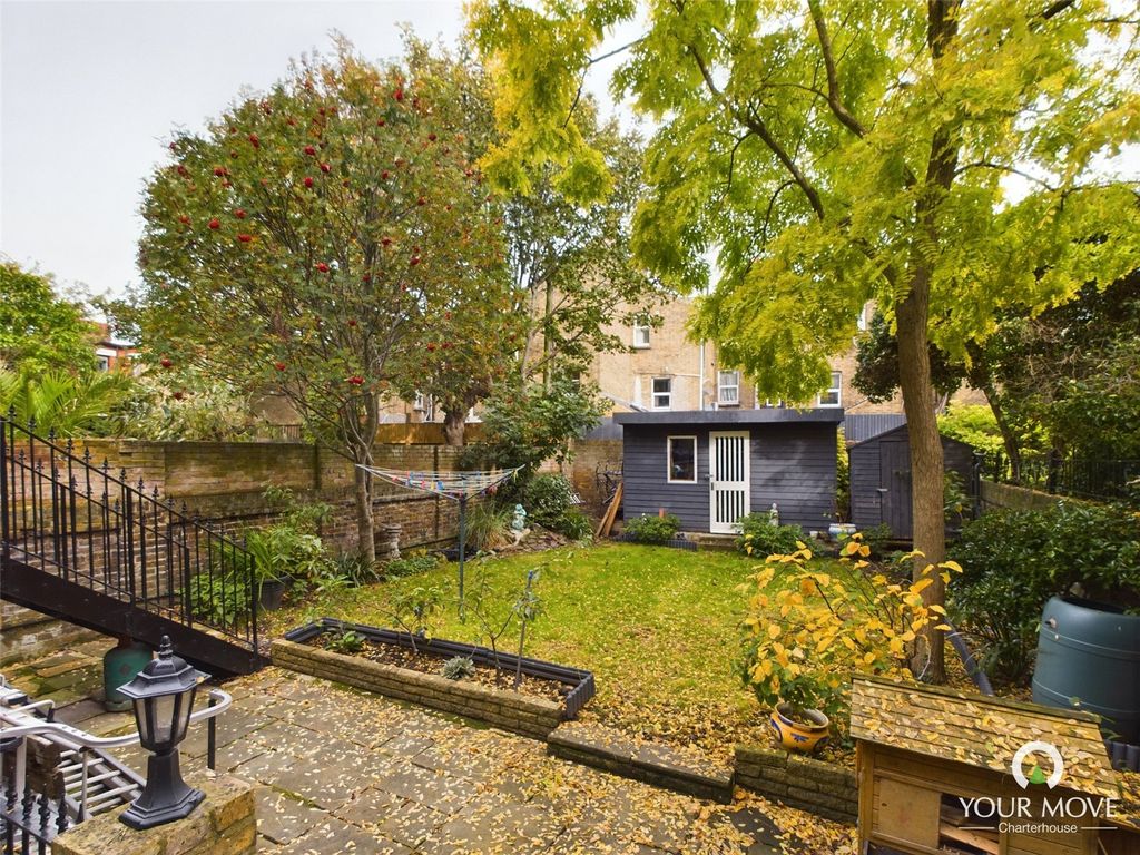 Property photo 2 of 30 Picture No. 28
