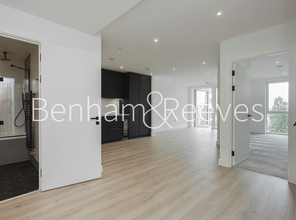 Property photo 1 of 34