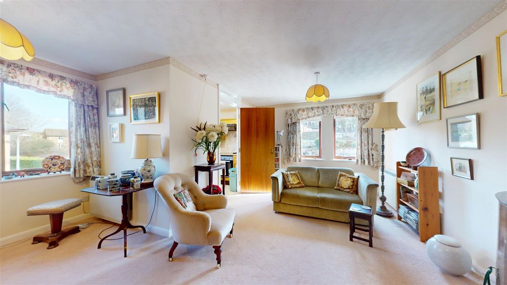 Property photo 3 of 12 Living Room