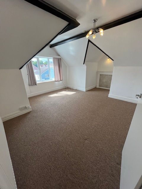 Property photo 1 of 7 Lounge
