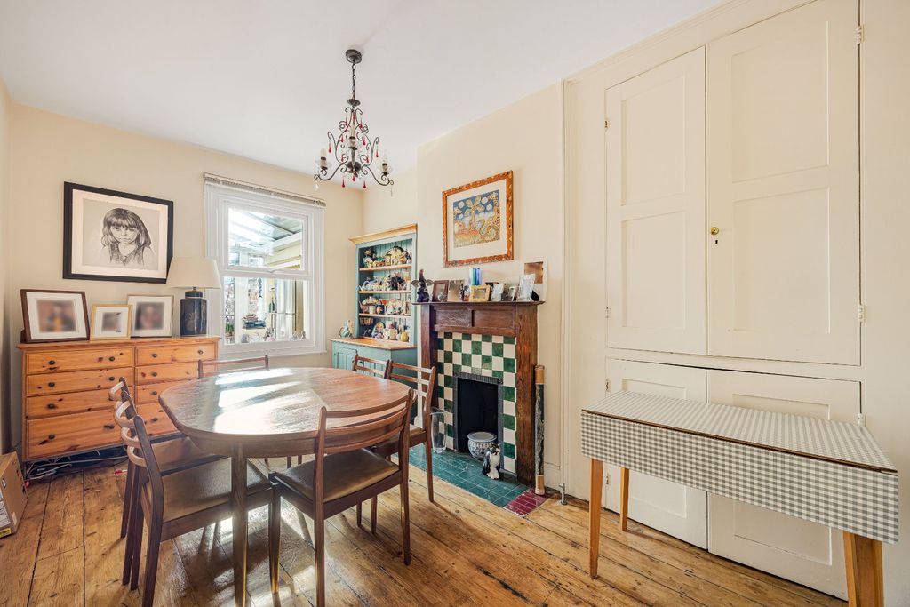 Property photo 3 of 14 Dining