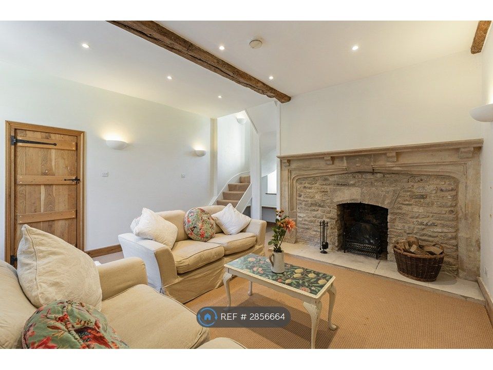 Property photo 2 of 8 Living Room