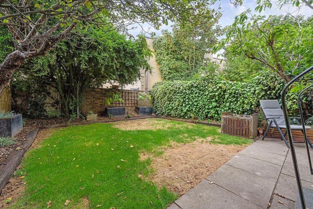 Property photo 2 of 14 Garden (2).Jpg