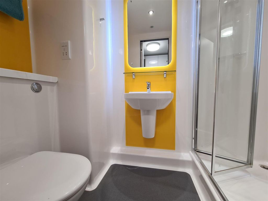 Property photo 1 of 30