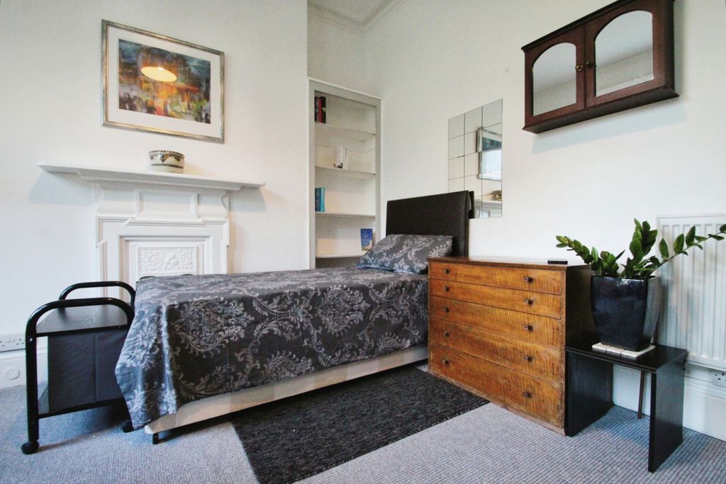 Property photo 2 of 6 056ce73F-Img_3905