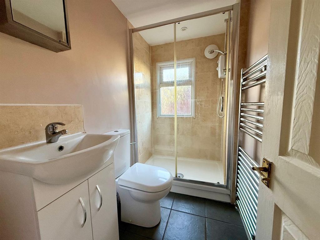 Property photo 3 of 8 4.Jpg