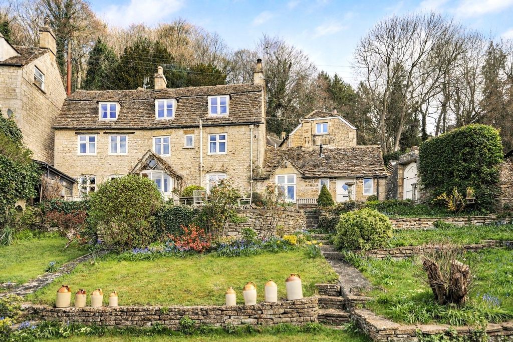 Property photo 1 of 37