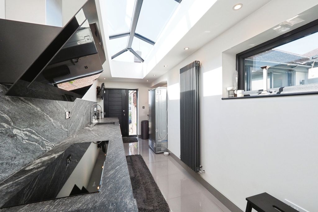 Property photo 3 of 20 Img_2984