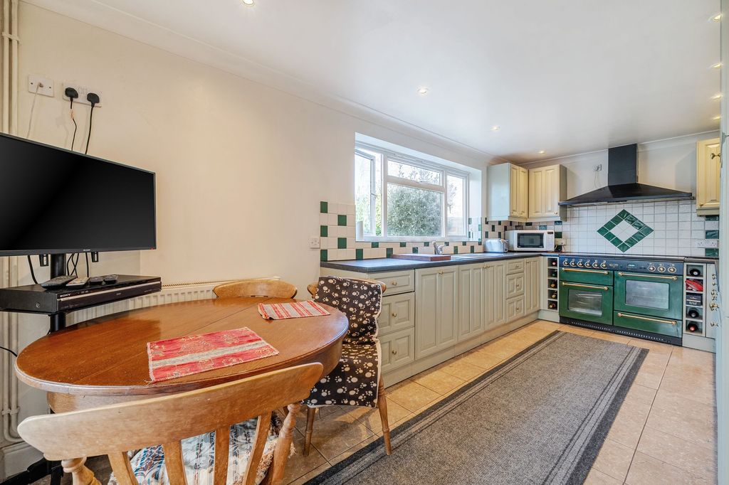 Property photo 3 of 21