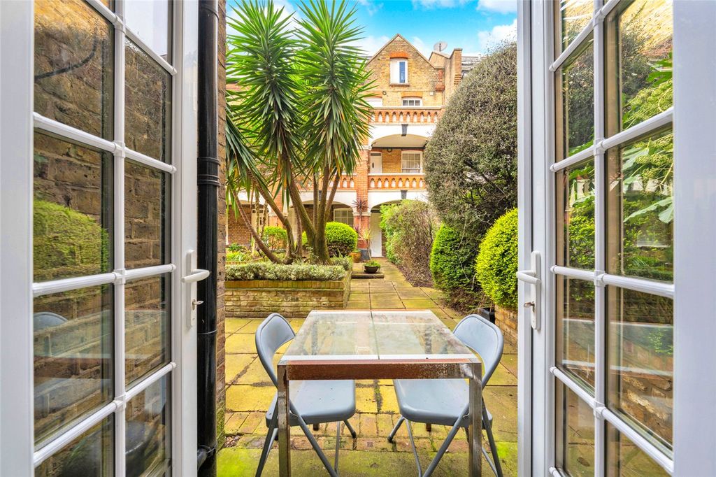 Property photo 3 of 16 Picture No. 21