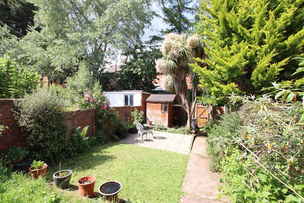 Property photo 3 of 16 Garden.Jpg