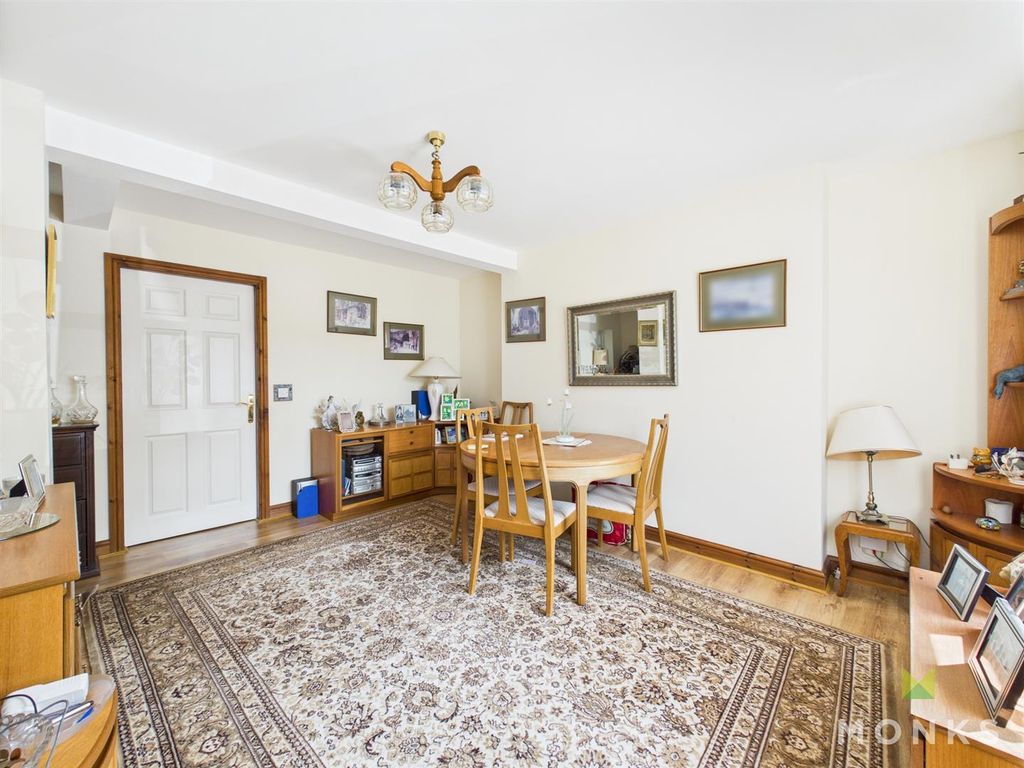Property photo 3 of 17 Cam01420G0-Pr0678-Still003.Jpg