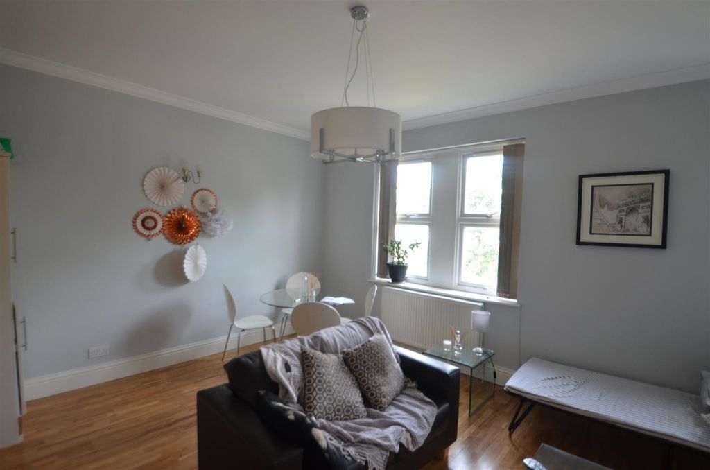 Property photo 2 of 9 Lounge 2 Sept 2020.Jpg