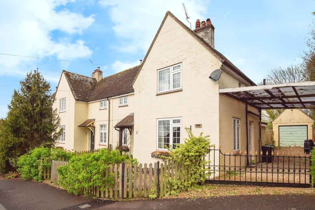 Property photo 2 of 17
