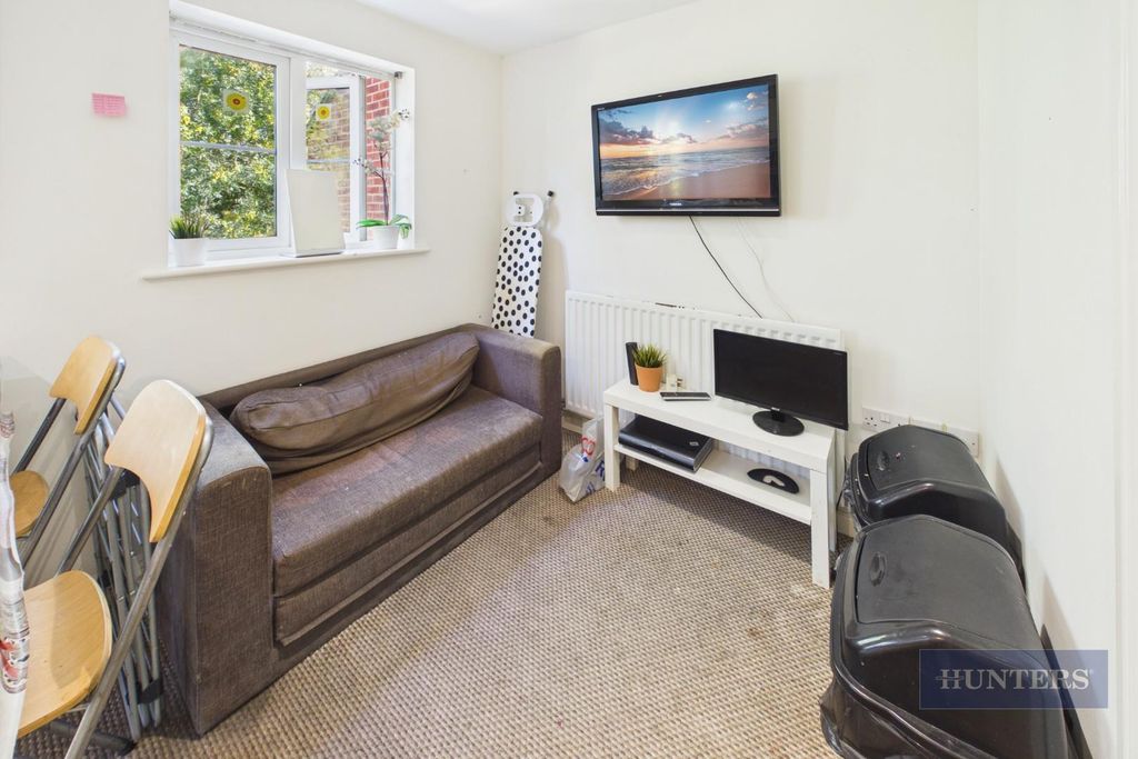 Property photo 3 of 31 Cam05152G0-Pr0544-Still018.Jpg