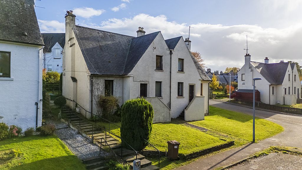 Property photo 1 of 35
