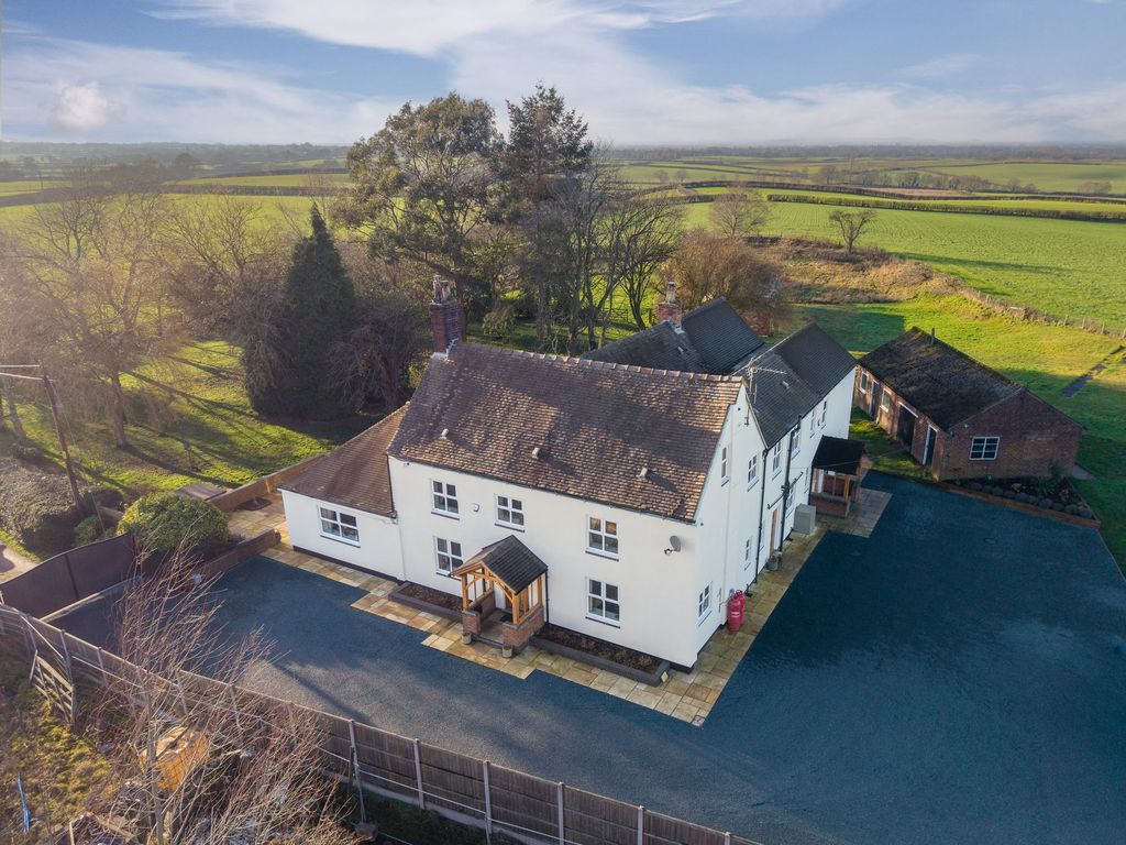 Property photo 2 of 62