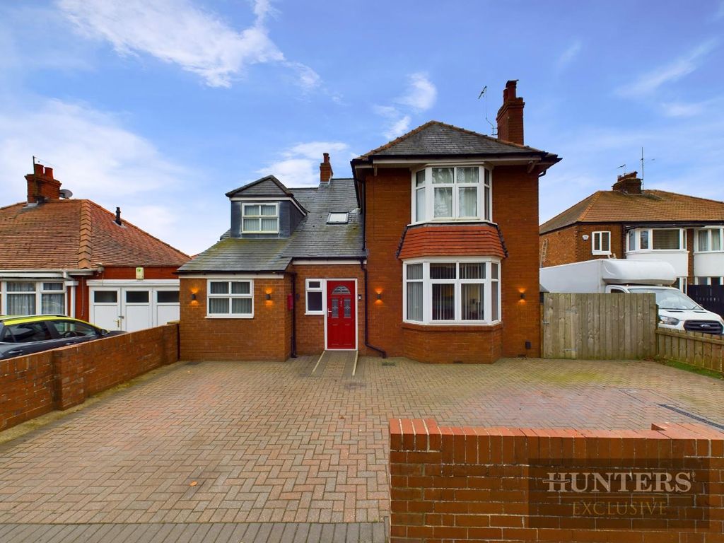 Property photo 1 of 20 Cam03696G0-Pr0333-Still027.Jpg